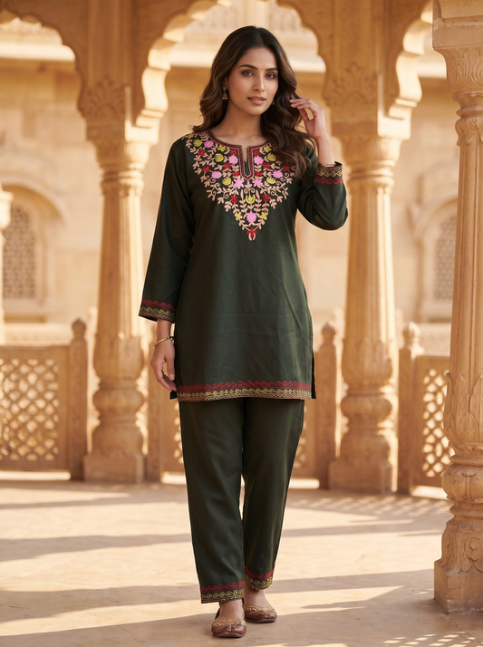 Green aari kurta + bottom work plazo